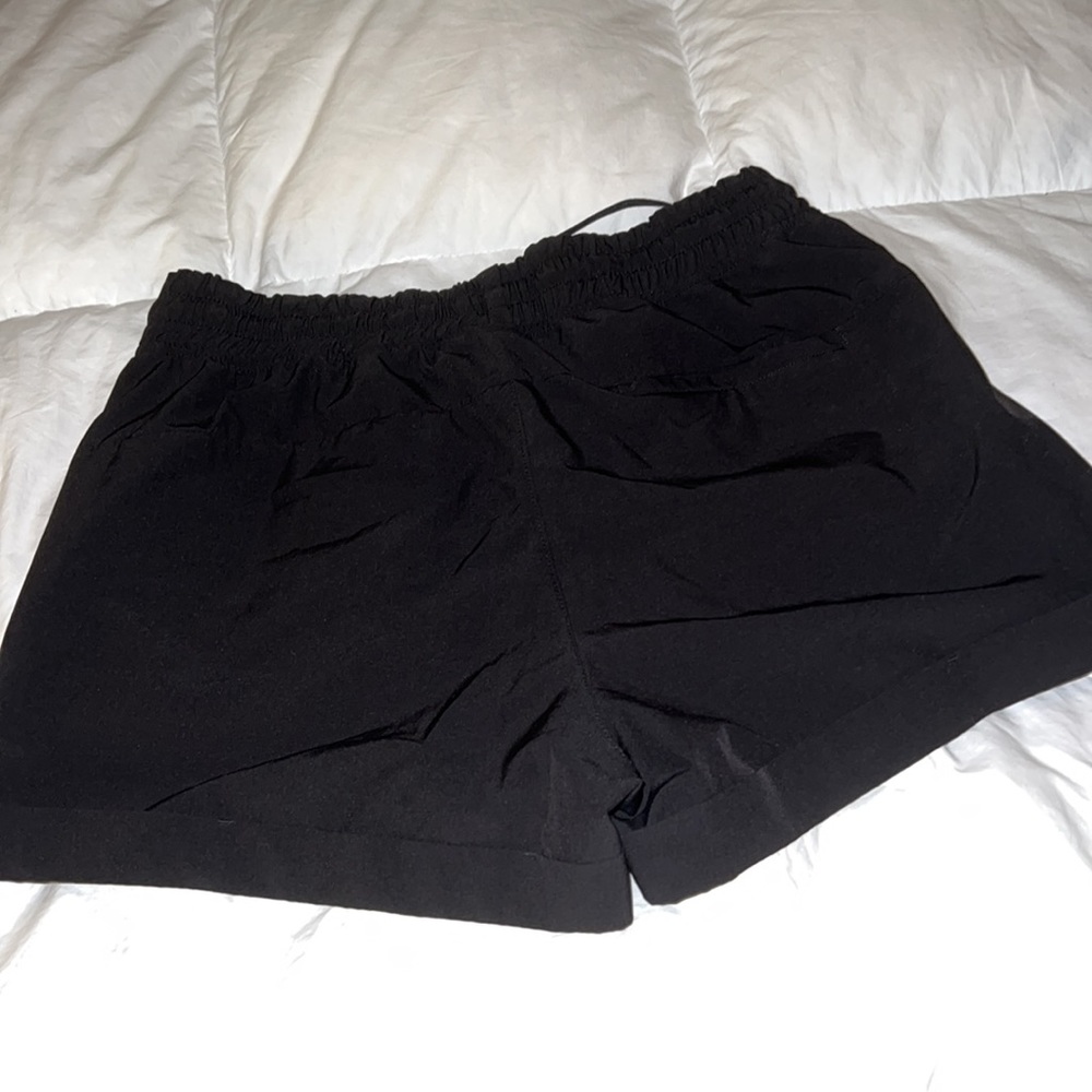 Shorts - Picture 2 of 3